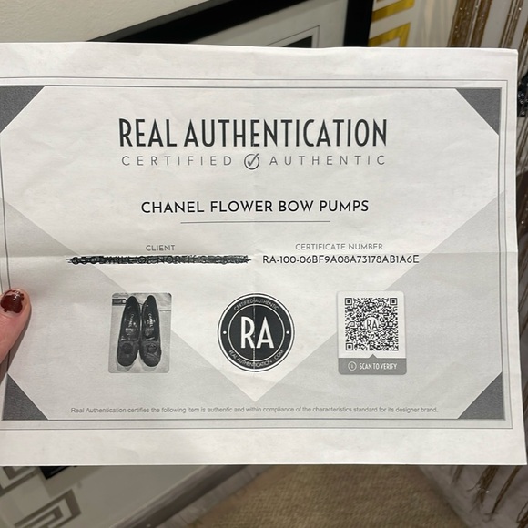 💯 CHANEL Black Embossed CC Pattern /w Floral Toe Pump Size 38 - Picture 5 of 16